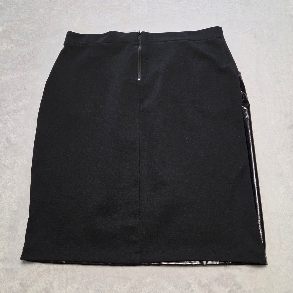 Black Faux Leather Front Stretch Back Mini Skirt  L Office Siren Edgy Chic Moto - Picture 2 of 5